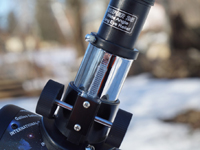 Два винта на нижней стороне фокусировочного узла для регулировки хода трубки фокусера