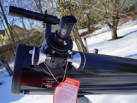 На трубу установлен двухдюймовый фокусер с зубчатой рейкой